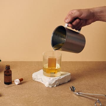 Cover Image for Kerzengiessen mit UpCandle - Duft, Handwerk & Aromatherapie zu Ferienbeginn