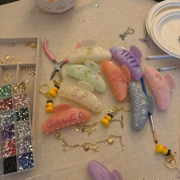 Cover Image for 🎀✨ Hair Claw Clip Making Afternoon ✨🎀 Lisbon