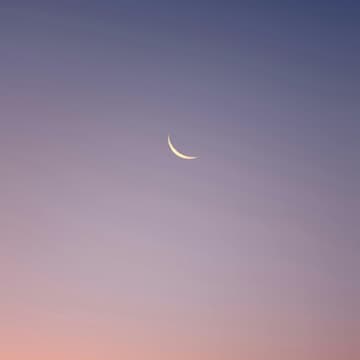 Cover Image for New moon in Gemini: guided meditation + journaling with Sara