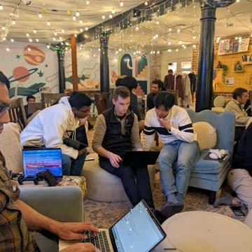 Cover Image for ✨ Commons Co-working Day 👩🏻‍💻 [members only]