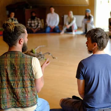 Cover Image for Holistisk mannesirkel - Et digitalt rom for menn som vil møte opp i livet – sammen