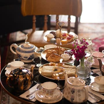 Cover Image for Tea with the Duchess X Gals Who Gammon