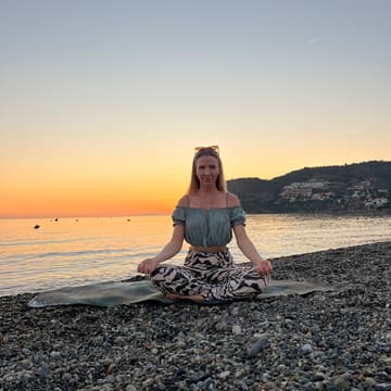 Cover Image for Medytacja Zachód Słońca