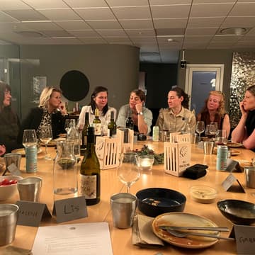 Cover Image for Mad Money Club: Negotiating - Your Price. Your Worth.