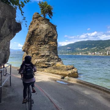 Cover Image for Stanley Park Biking Adventure