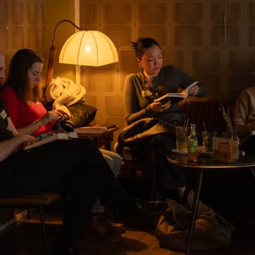 Cover Image for Offline Hangout 🛋️☕ | die Wohngemeinschaft