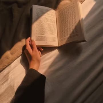 Cover Image for Bedazzle Books Reading Party