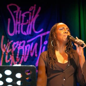 Cover Image for Learn 2 Sing With Omega