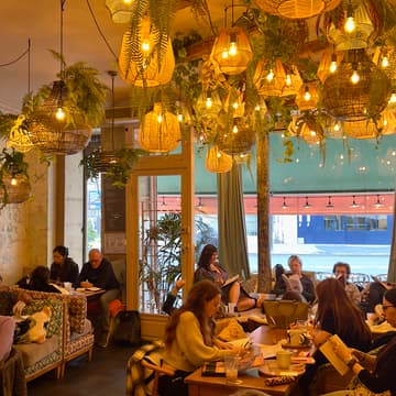 Cover Image for Cosy morning Offline Reading Party 📚 | La Bonbonnière