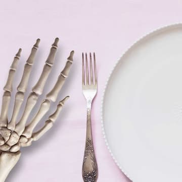 Cover Image for Death Over Dinner