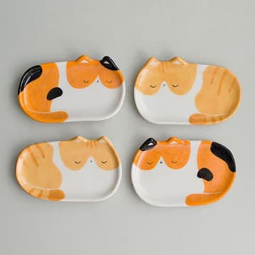 Cover Image for Ceramics Workshop "Fall in Love with Clay: I Love Cats! 😍 Plate"