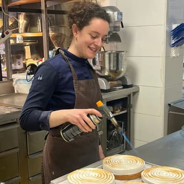 Cover Image for Member-Led | Juliette's mini celebration cake workshop ✨