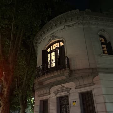 Cover Image for Música, vino y empanadas