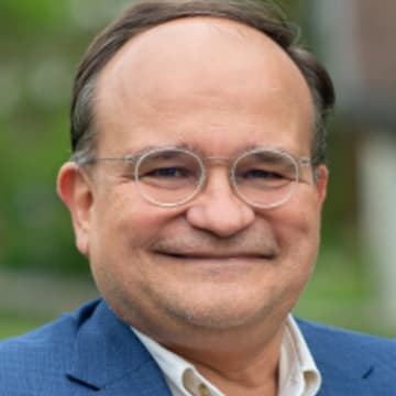 Cover Image for MonkeySide Chat - Carlos Alvarez Pereira (Secretary General, Club of Rome) with Prof. Gail Whiteman & Joep van Lieshout