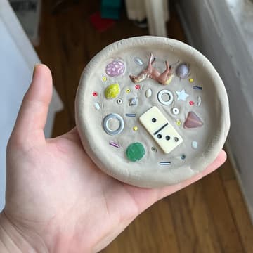 Cover Image for Clay Club: Curio Dishes + Wall Hangings