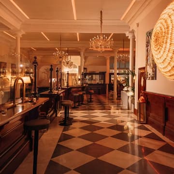 Cover Image for 🎩🍸 Shaken, Not Stirred: Spy Masquerade Soirée 🕵️‍♂️🎭