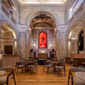 Cover Image for Offline Hangout with Live Saxophonist 🎷 | àCapela