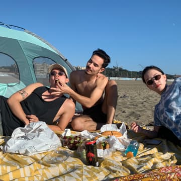 Cover Image for Accountability Hours #6: [TBD Date] Social 🏖️
