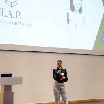 Cover Image for Startup Pitch Bootcamp Level 2: Pitch Deck & Public Speaking Training
