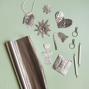 Cover Image for art club: tin embossing