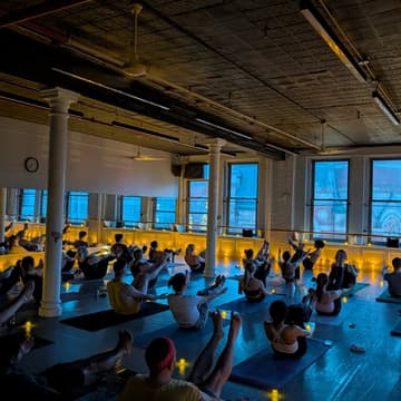 Cover Image for Candlelit Vinyasa Flow 🕯️ (West Village)
