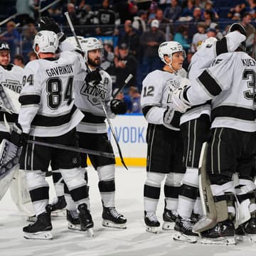 Cover Image for LA Kings v Nashville Predators