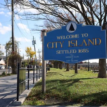 Cover Image for City Island Park Clean-Up