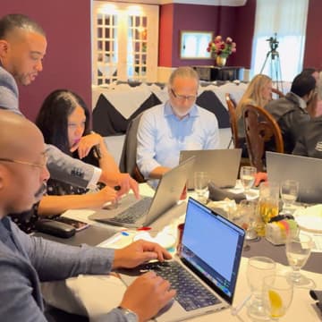 Cover Image for AI Beyond the Hype: An EO Charleston Signature Event featuring Ethan King