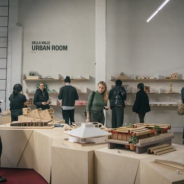 Cover Image for Community and Curation: Gallery tour with Mónica Ponce de Leon and Akima Brackeen