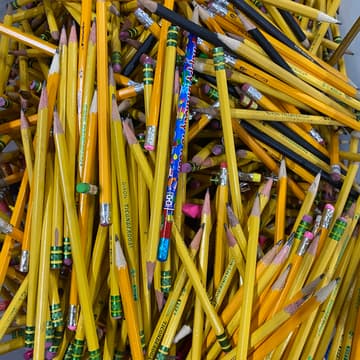 Foto de portada de Sort & Pack Donated Craft Supplies