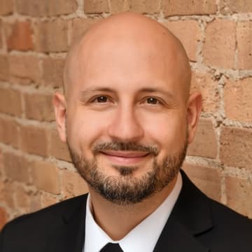 Cover Image for Unleash AI in Canva: Faster, Easier, Better with Noel Marrero