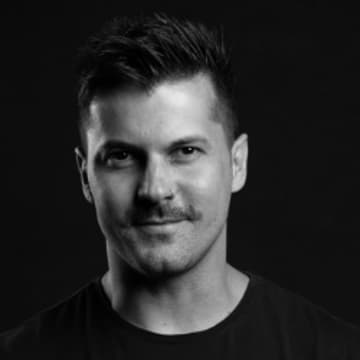 Cover Image for 🔔 Prof. Thiago Ottoboni: A Versatilidade da Resina Composta em Dentes Anteriores