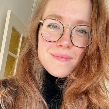 Cover Image for Expert-Led Mama Mingle: Rediscover Yourself Through Astrology with Fernanda