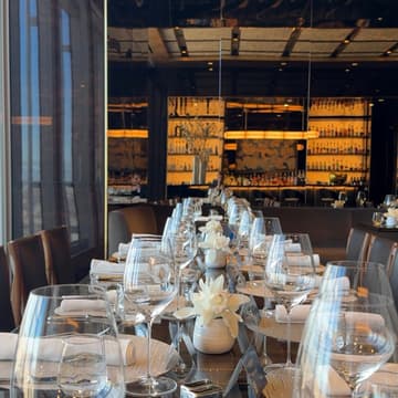 Cover Image for 10 founders, 100th floor, 1 lunch