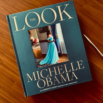 Cover Image for The Becoming Session: The Look Book Salon