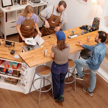 Cover Image for Alcohol-Free Wine & Spirit Tasting | Free Event Featuring Oddbird, Lapo’s & St. Viviana