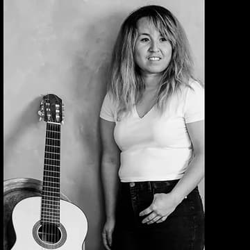 Cover Image for Live Music w/ Sarah Martinez