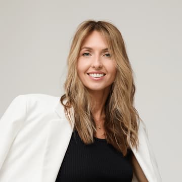 Cover Image for Naujas interviu su sertifikuota etiketo eksperte ir lektore Indre Sapagovaite