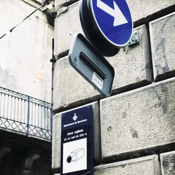 Cover Image for Photowalk 08mm: Café, calle y fotografía 📸