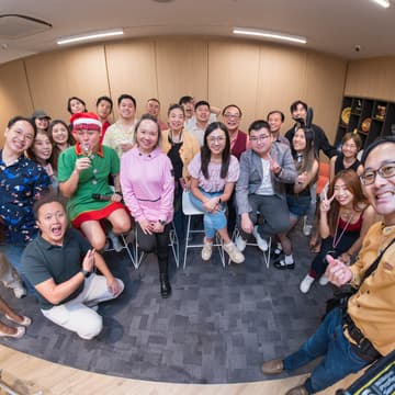 Cover Image for Community That Converts: Build Belonging + Build Revenue