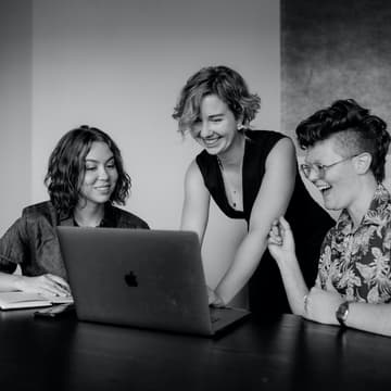 Cover Image for The Crowdfunding Masterclass: The Pathway to Creating a Community that Increases Reach and Momentum for Any Business