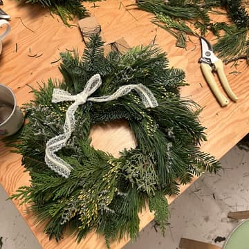 Cover Image for How to Make A Wreath