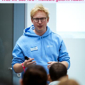 Cover Image for 86 % tägliche KI-Nutzung: Was wir aus 100+ Rollouts gelernt haben