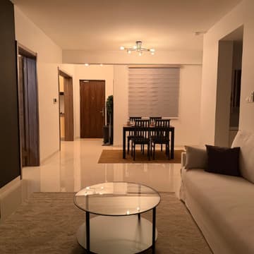 Cover Image for Group Apartment Tour