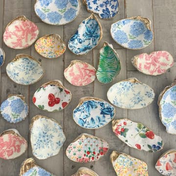 Cover Image for paint club: seashells & rocks