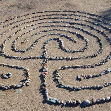 Cover Image for Labyrinth Walk for Reflection and Renewal