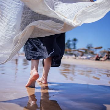 Cover Image for Mad Money Club: Untangling Money and Emotions