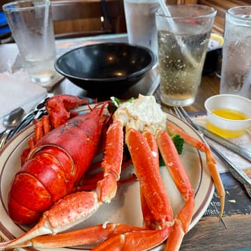 Cover Image for Lobster Luxe: A Soft Life Day Retreat