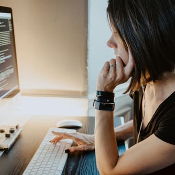 Cover Image for AI and Cybersecurity: How Artificial Intelligence Is Transforming Digital Defense - Led by Laura Gaudino, Cybersecurity & AI Expert