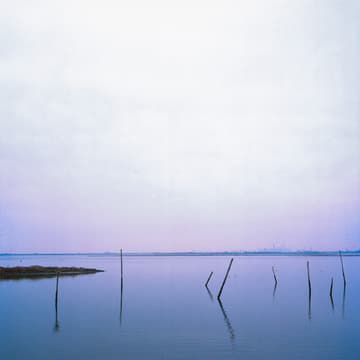 Cover Image for Facing The End: A Photography Workshop About Seeing Death Differently